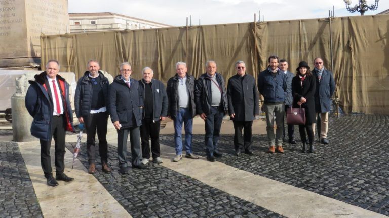 Sutrio: incontro in Vaticano per il presepe in piazza San Pietro